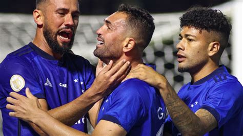 Gilberto volta a marcar, e Cruzeiro vence o Bragantino no Brasileirão.